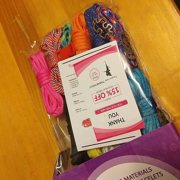 Paracord Bracelet Making Set DIY Kids Bracelets Craft Kit - Picture 10 of 12